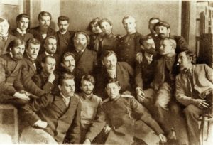 1897 А.И.Куинджи с учениками. А.А.Борисов первый слева в первом ряду.