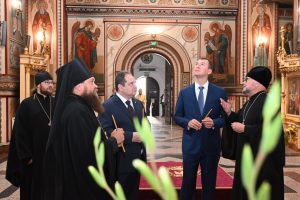Глава Сыктывкарской митрополии встретился министром спорта России и руководителем региона