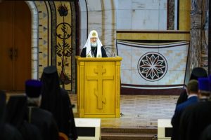 Патриарх Кирилл призвал православных россиян не прятать свою веру и открыто ее исповедовать