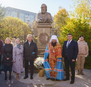 В Сыктывкаре  освящены памятники святителю Луке Крымскому и Царю-Страстотерпцу Николаю II